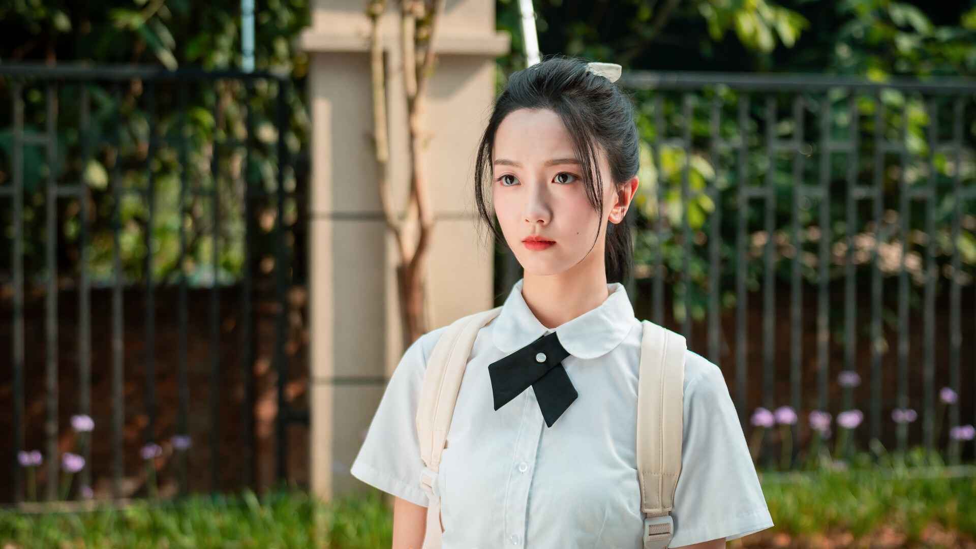 完蛋我被美女包围了之前传