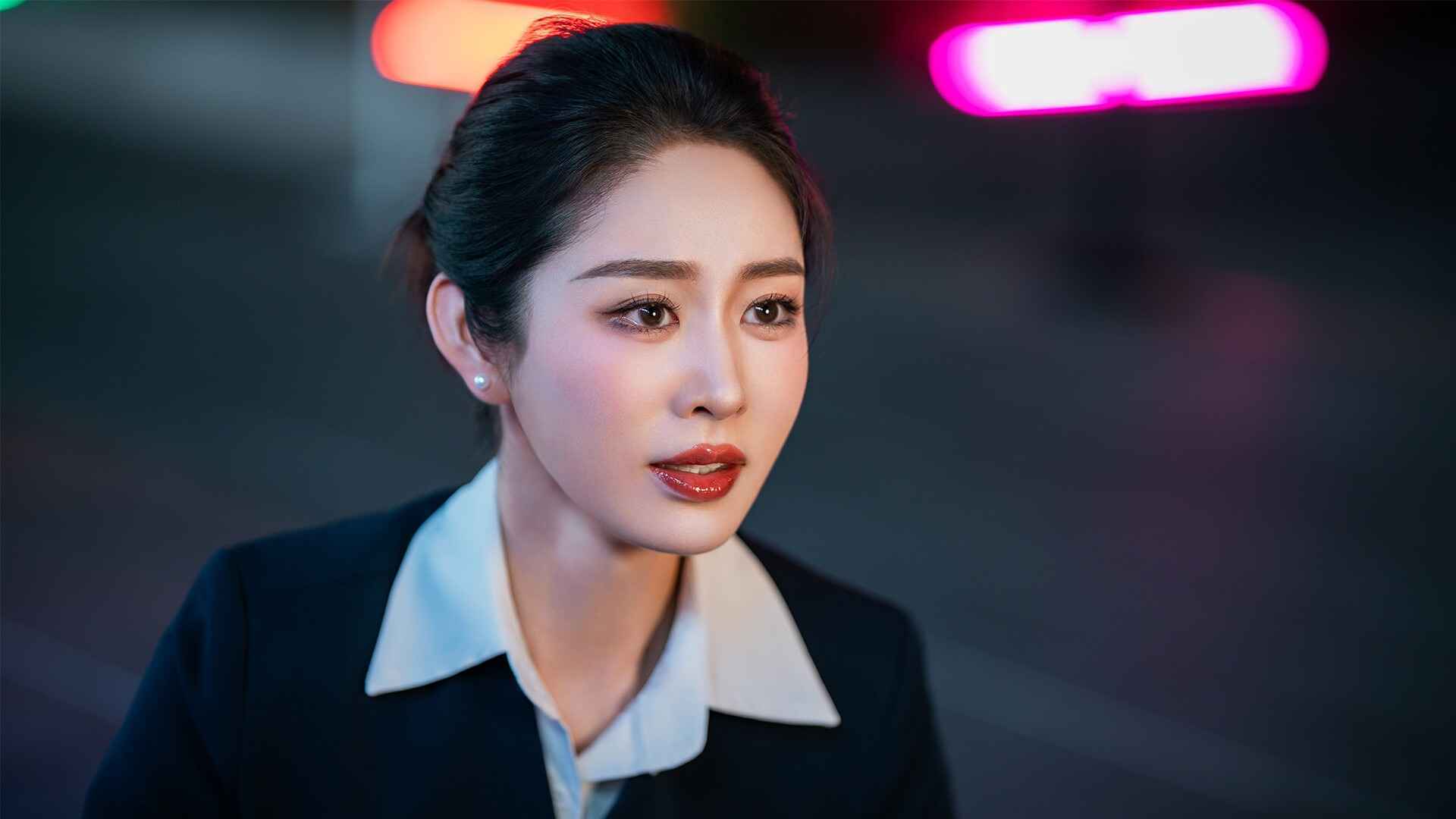 完蛋我被美女包围了之前传